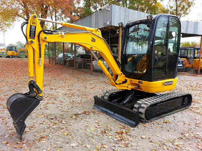 ������ ��������������� JCB 8025